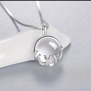 Gorgeous 925 Silver Plated Moonstone Antler Pendant Necklace.